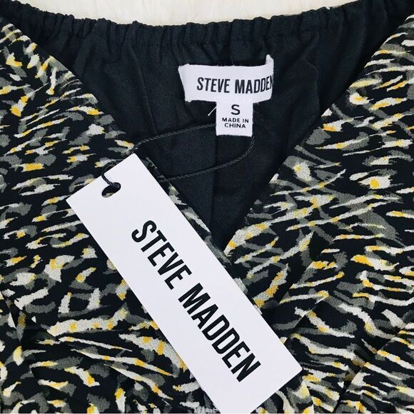 Steve Madden Animal Print Smocked Top Blouse Long Sleeve Gray Black Sz Small New - Picture 7 of 11